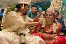 বহুদিনের স্বপ্ন সফল, টুকটুকে লাল চেলি-টোপর-ধুতিতে গুরমিত দেবিনা Super ভাইরাল...