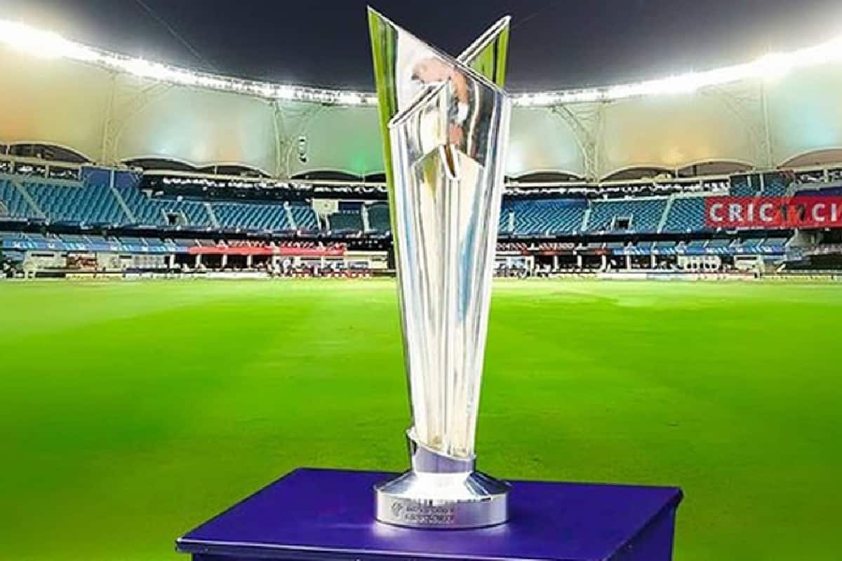 সেমিফাইনাল থেকে ছিটকে যাওয়া দুই দল পাবে ৪ লক্ষ মার্কিন ডলার। অর্থাৎ প্রায় ৩ কোটি টাকা। সুপার টুয়েলভ থেকে ছিটকে যাওয়া ৮টি দল পাবে ৭০ হাজার মার্কিন ডলার করে। প্রথম রাউন্ড ছিটকে যাওয়া ৪টি দল পাবে ৪০ হাজার মার্কিন ডলার করে।  