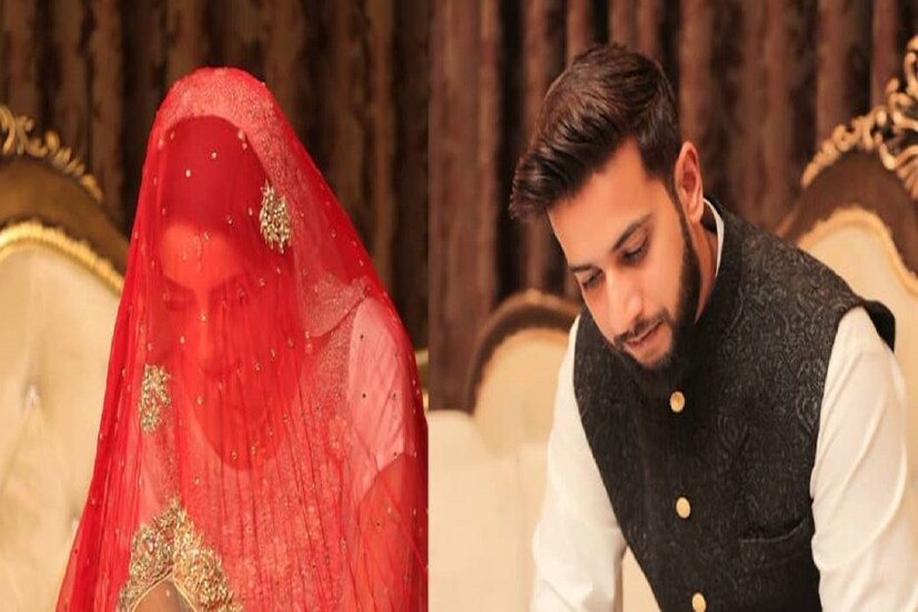 পাকিস্তানি (Pakistan) অলরাউন্ডার ইমাদ ওয়াসিম ( Imad Wasim)  বিয়ে করেন সানিয়া আসফাককে (Sannia Ashfaq)৷ ২০১৯ সালে ইসলামাবাদে তাঁদের বিয়ে হয়৷ লন্ডনেই থাকেন তিনি ৷ তিনি পেশার ইকনমিক রিসার্চার এবং ম্যানেজমেন্ট এক্সপার্ট৷ পাকিস্তানের বাসিন্দা হলেও তিনি পুরোপুরি লন্ডনে থাকেন৷ Photo- Collected