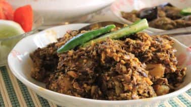 মোচা ঘণ্ট।