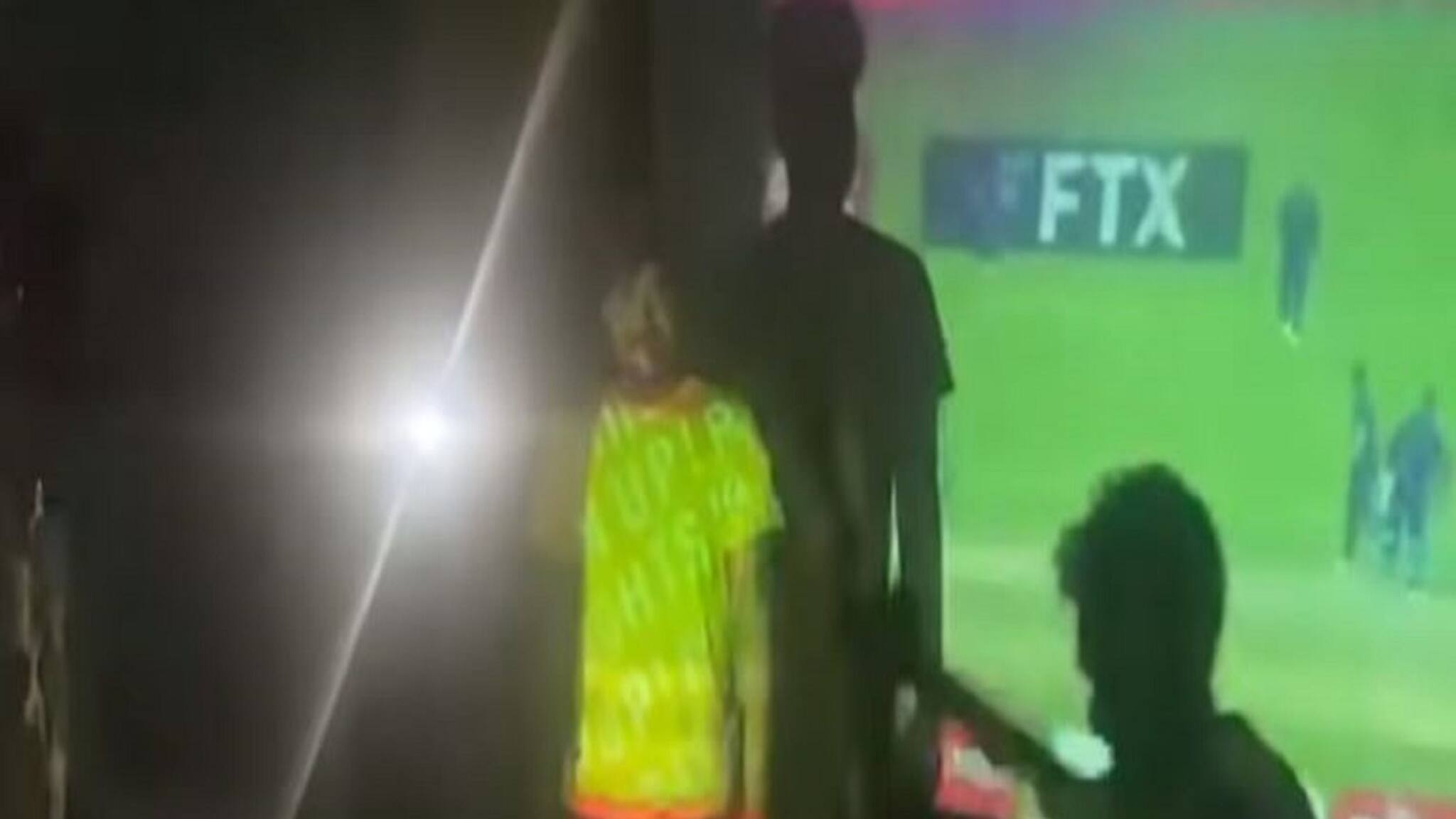 India vs Pakistan: পাকিস্তানের বিরুদ্ধে প্রথমবার বিশ্বকাপে হার টিম ইন্ডিয়ার, রাগে টিভি ভাঙচুর করলেন হতাশ সমর্থকরা !