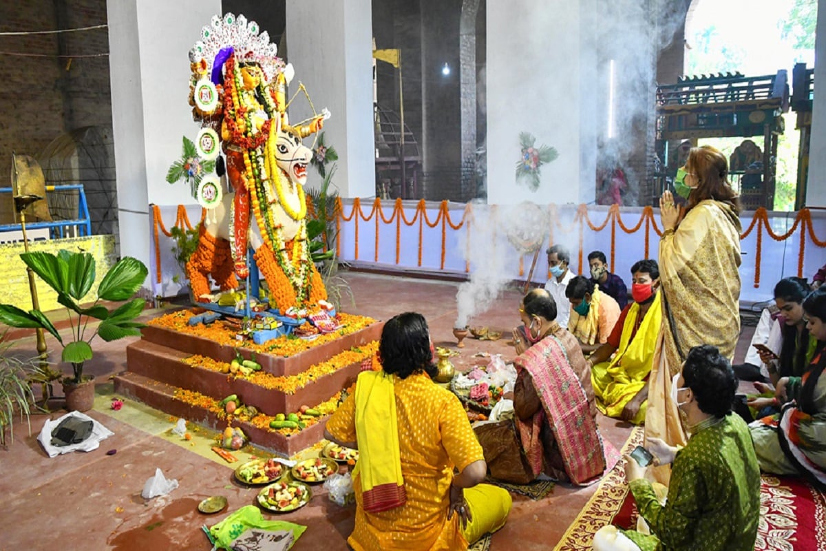 কৃষ্ণনগর রাজবাড়ির জগদ্ধাত্রী পুজো । ফাইল ছবি। 