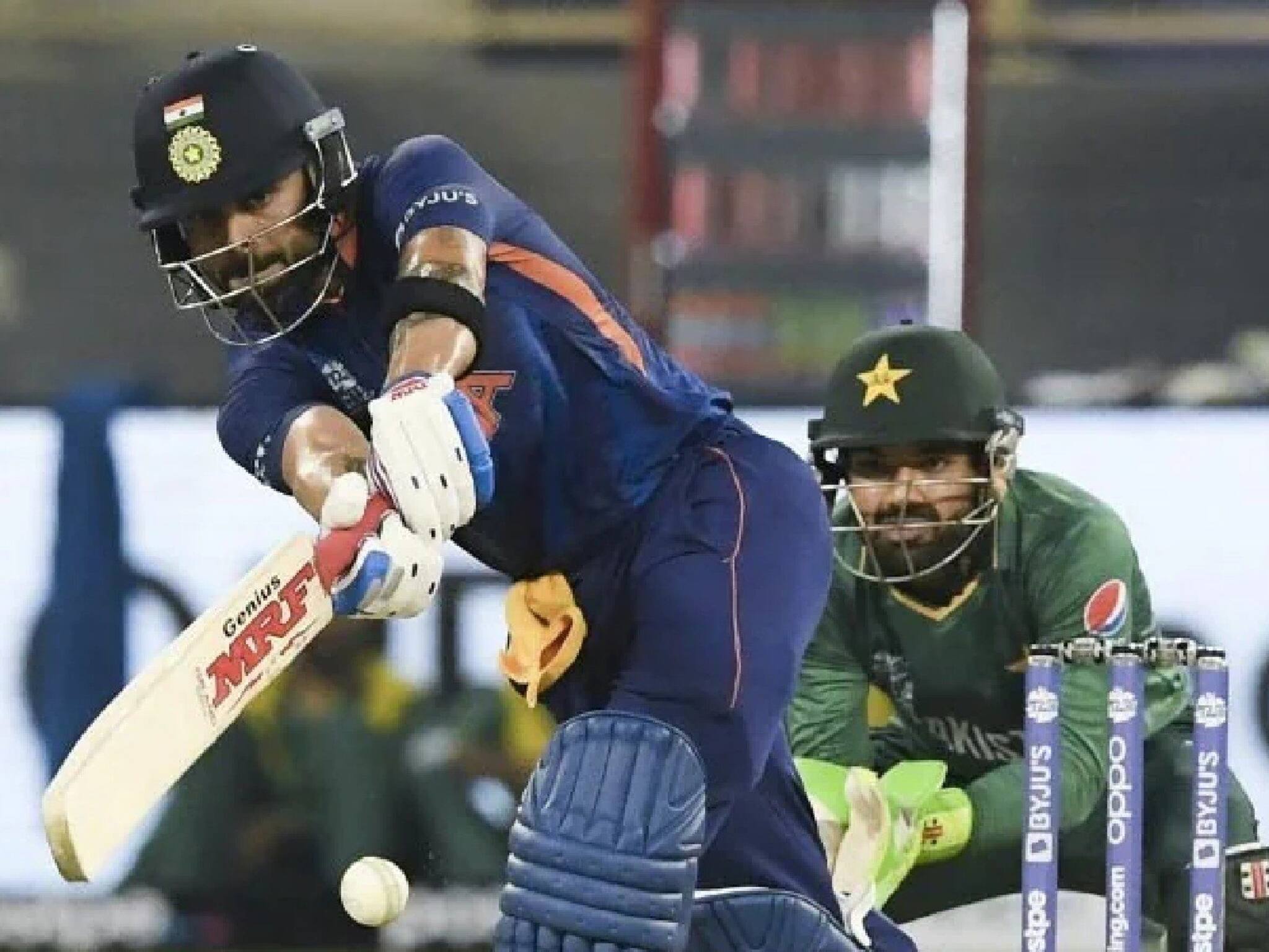 Virat Kohli Vs Pakistan In T20: পাকিস্তানের বিরুদ্ধে ৫০০ রান পূর্ণ কোহলির, আউট হলেন এই প্রথমবার