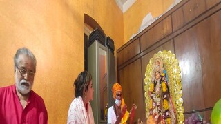 লক্ষ্মীর ভান্ডার রেখে লক্ষ্মীপুজো 