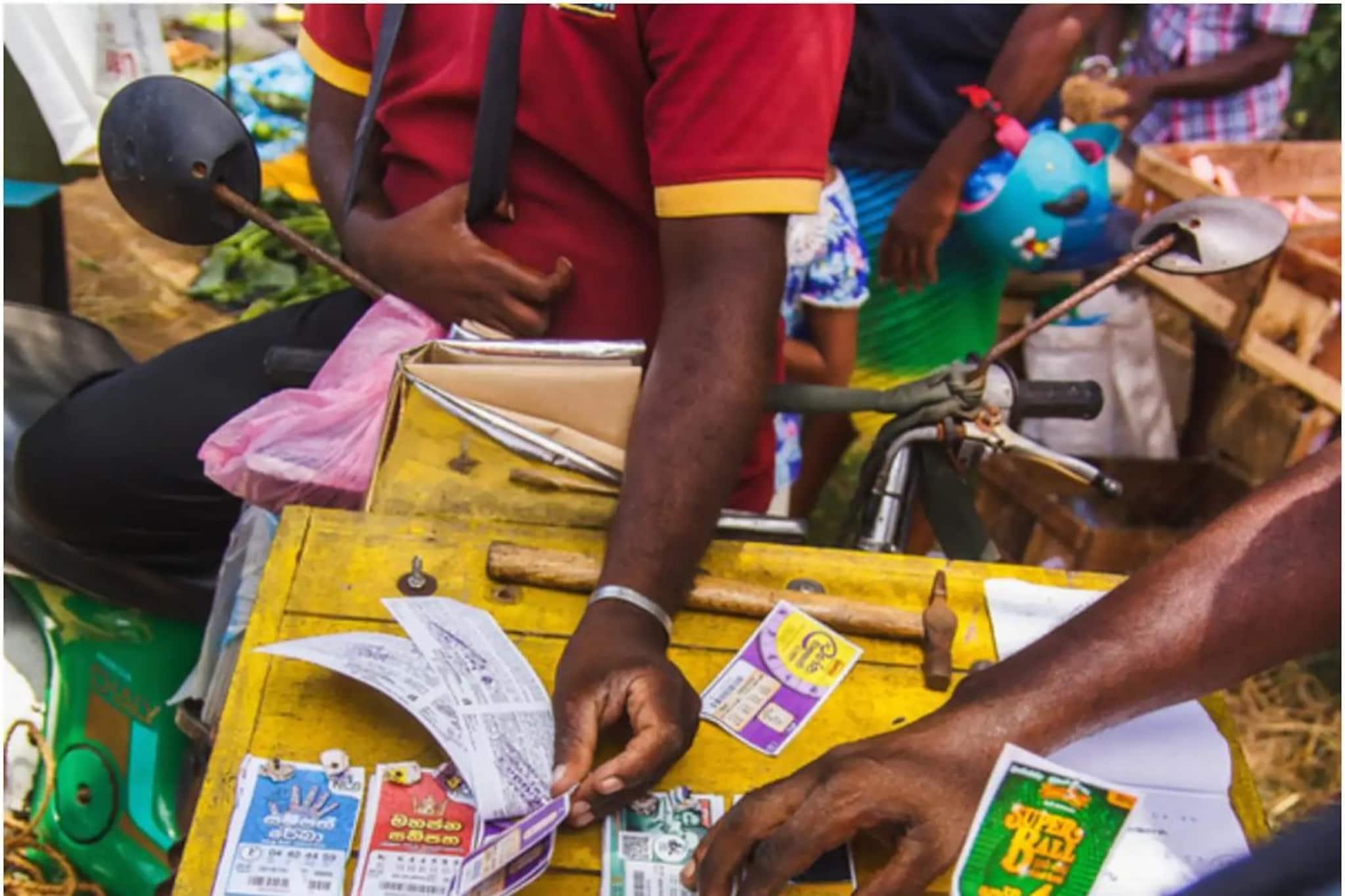 আজ কোন লটারির খেলা ? ঘরে বসেই জ্যাকপট জেতার দারুণ সুযোগ !