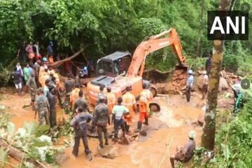 লাগাতার অতি ভারী বৃষ্টি-হড়পা বানে বিধ্বস্ত কেরল, মৃত বেড়ে ২১! পরিস্থিতি জটিল