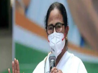 সেইসঙ্গে সোমবার মুখ্যমন্ত্রী বলেন, অনেক হাসপাতাল সাস্থ্য সাথী কার্ড 'নেগলেক্ট' করছে। যারা করছে তাদের চিহ্নিত করে ব্যবস্থা নেওয়া হবে। এমনকি প্রয়োজনে লাইসেন্স বাতিল করাও হতে পারে।