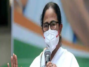 সেইসঙ্গে সোমবার মুখ্যমন্ত্রী বলেন, অনেক হাসপাতাল সাস্থ্য সাথী কার্ড 'নেগলেক্ট' করছে। যারা করছে তাদের চিহ্নিত করে ব্যবস্থা নেওয়া হবে। এমনকি প্রয়োজনে লাইসেন্স বাতিল করাও হতে পারে।