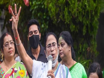 ৫ দিনের সফরে উত্তরবঙ্গে মমতা বন্দ্যোপাধ্যায়। ফাইল ছবি। 