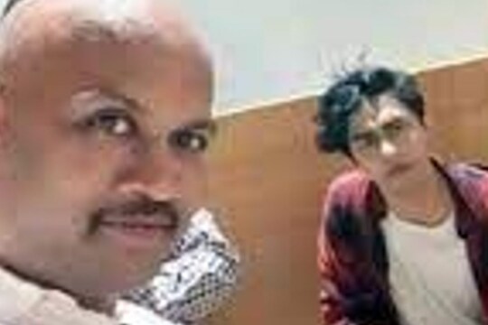 আরিয়ানের সঙ্গে সেলফি তুলে ভাইরাল হন! জীবনের ঝুঁকির আশঙ্কা আছে বলে দাবি গোসাভির