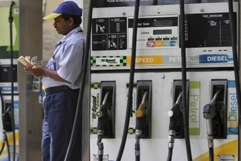 চার মহানগরে পেট্রোল ও ডিজেলের দাম (Petrol Diesel Price on 06 October 2021)  দিল্লি- পেট্রোল ১০২.৯৪ টাকা, ডিজেল ৯১.৪২ টাকা মুম্বই- পেট্রোল ১০৮.৯৬ টাকা, ডিজেল ৯৯.১৭ টাকা চেন্নাই- পেট্রোল ১০০.৪৯ টাকা, ডিজেল ৯৫.৯৩ টাকা কলকাতা- পেট্রোল ১০৩.৬৫ টাকা, ডিজেল৯৪.৫৩ টাকা