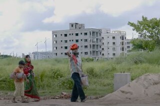 লকডাউনে মাইলের পরে মাইল হেঁটেছে শ্রমজীবী মানুষ! কী কী সমস্যা সামনে এসেছে, ধরা পড়ল ছবিতে