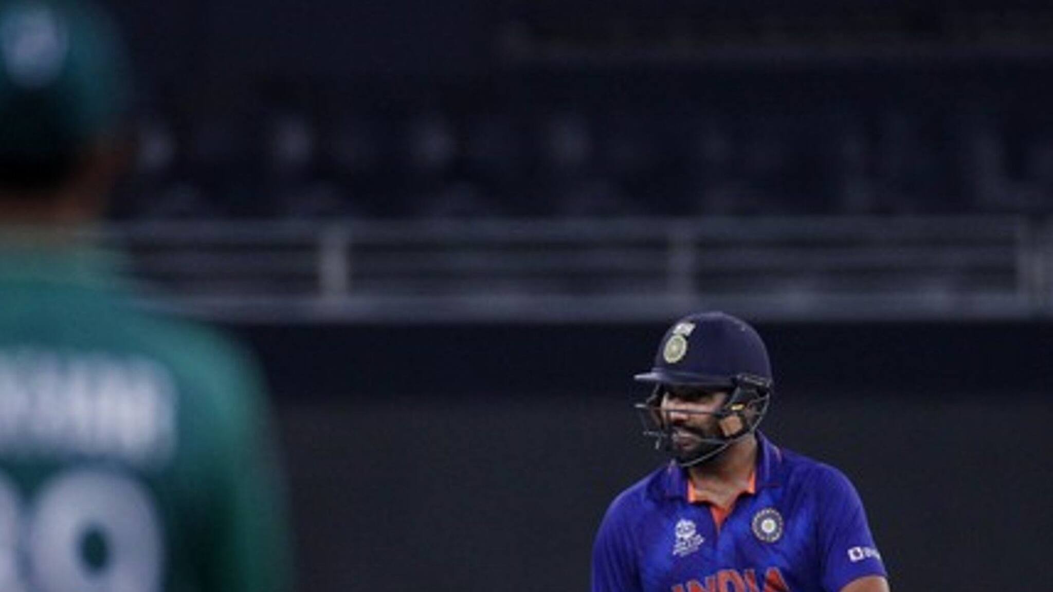 BLM Movement Support By Team India: পাকিস্তান ম্যাচের আগে হাঁটু মুড়ে বসলেন রোহিত, বিরাটরা, মহত্ উদ্যোগ প্রশংসা পেল