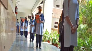 একটি বেঞ্চে দু’জন পড়ুয়া বসলে, তার পরের বেঞ্চে একজন পড়ুয়া বসতে পারবে।
স্কুলে,দেওয়া হবে না রান্না করা মিড ডে মিল।সেক্ষেত্রে, আগের মতোই বাড়িতে মিড ডে মিলের সরঞ্জাম দিয়ে দেওয়া হবে।
আপাতত স্কুলে কোনও খেলাধুলো বা সাংস্কৃতিক অনুষ্ঠান করা যাবে না।
সব সময় ক্লাসে উপস্থিত থাকবেন একজন শিক্ষক।
স্কুলে জাঙ্কফুড খাওয়া যাবে না। একটি বেঞ্চে দু’জন পড়ুয়া বসলে, তার পরের বেঞ্চে একজন পড়ুয়া বসতে পারবে।
স্কুলে,দেওয়া হবে না রান্না করা মিড ডে মিল।সেক্ষেত্রে, আগের মতোই বাড়িতে মিড ডে মিলের সরঞ্জাম দিয়ে দেওয়া হবে।
আপাতত স্কুলে কোনও খেলাধুলো বা সাংস্কৃতিক অনুষ্ঠান করা যাবে না।
সব সময় ক্লাসে উপস্থিত থাকবেন একজন শিক্ষক।
স্কুলে জাঙ্কফুড খাওয়া যাবে না।