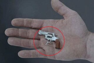 world's smallest working revolver swiss mini gun price 5 lakh- Photo-Twitter/@TvnVintage
