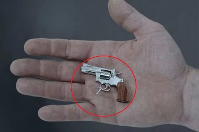 world's smallest working revolver swiss mini gun price 5 lakh- Photo-Twitter/@TvnVintage