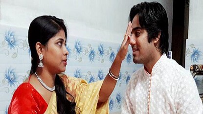 ফোঁটার সময় ভাইয়ের মঙ্গলকামনায় এই কাজগুলো করলে সার্থক ভ্রাতৃদ্বিতীয়া, জানুন রাশিচক্র মেনে... ফোঁটার সময় ভাইয়ের মঙ্গলকামনায় এই কাজগুলো করলে সার্থক ভ্রাতৃদ্বিতীয়া, জানুন রাশিচক্র মেনে...