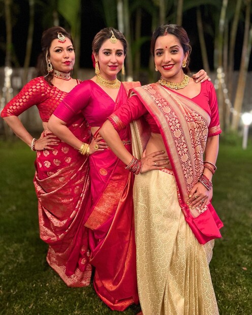 তাই তাঁরা সরকারি ভাবে বর্তমানে বিবাহিত ৷ তাই সারা জীবনের জন্য একসঙ্গে থাকবেন তাঁরা ৷ বাবা-মা, ঠাকুরদা-ঠাকুরমার আশীর্বাদ নিয়ে নতুন জীবনে পা রেখেছেন ৷ তাই সবার শুভেচ্ছা অত্যন্ত গুরুত্বপূর্ণ ৷ ছবি সৌজন্যে ইনস্টাগ্রাম ৷