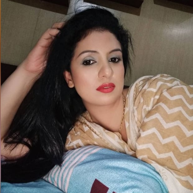 হাসিন জাহানকে আইপিএলে চিয়ার লিডার হিসাবে দেখতে পাওয়া গিয়েছে ৷ এছাড়াও মেডিলিং-এ নিজের ভাগ্য পরীক্ষা করেছেন ৷ বেশ কিছু বিজ্ঞাপনে তিনি কাজ করেছেন ৷ ছবি সৌজন্যে ইনস্টাগ্রাম ৷