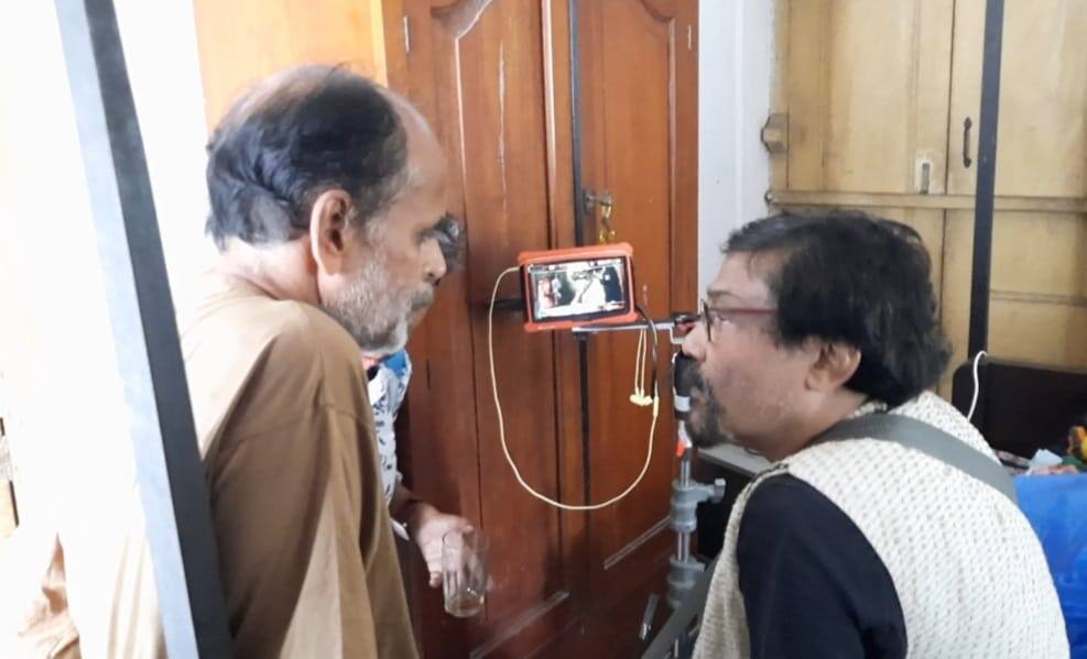 শ্যুটিংয়ের ফাঁকে...
