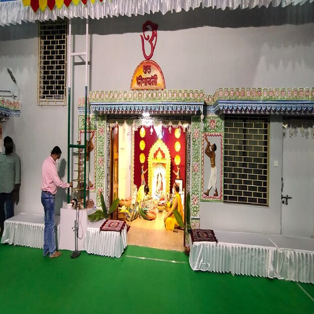 অতিথি আপ্যায়নেও কোনও ত্রুটি রাখছেন না মুখ্যমন্ত্রী। 