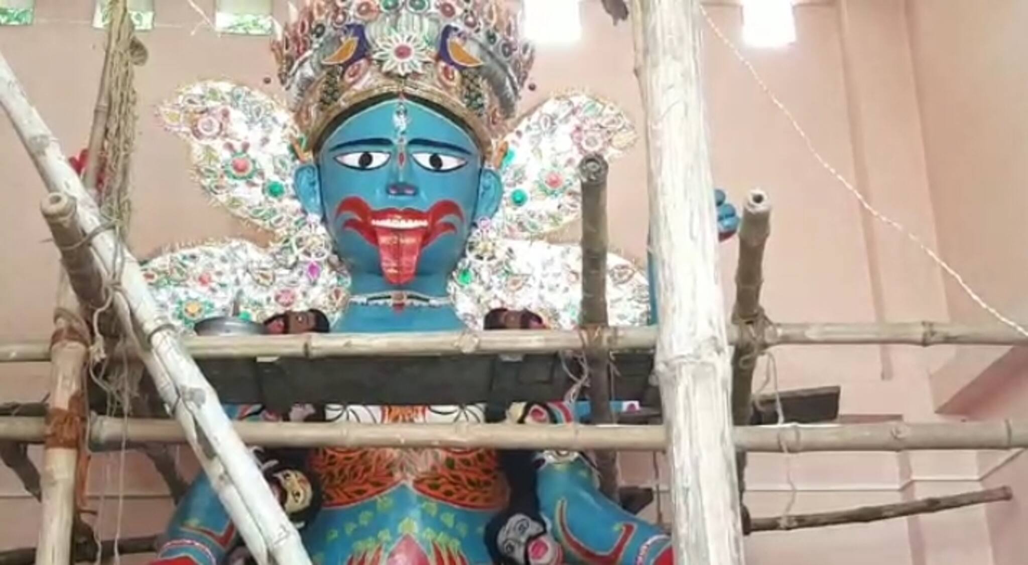 Kali Puja 2021| Bangla News|| কোটা গ্রামে ৩২০ বছরের 'বড় মা'র পুজো, পুরোহিত নিজেই গড়েন মূর্তি