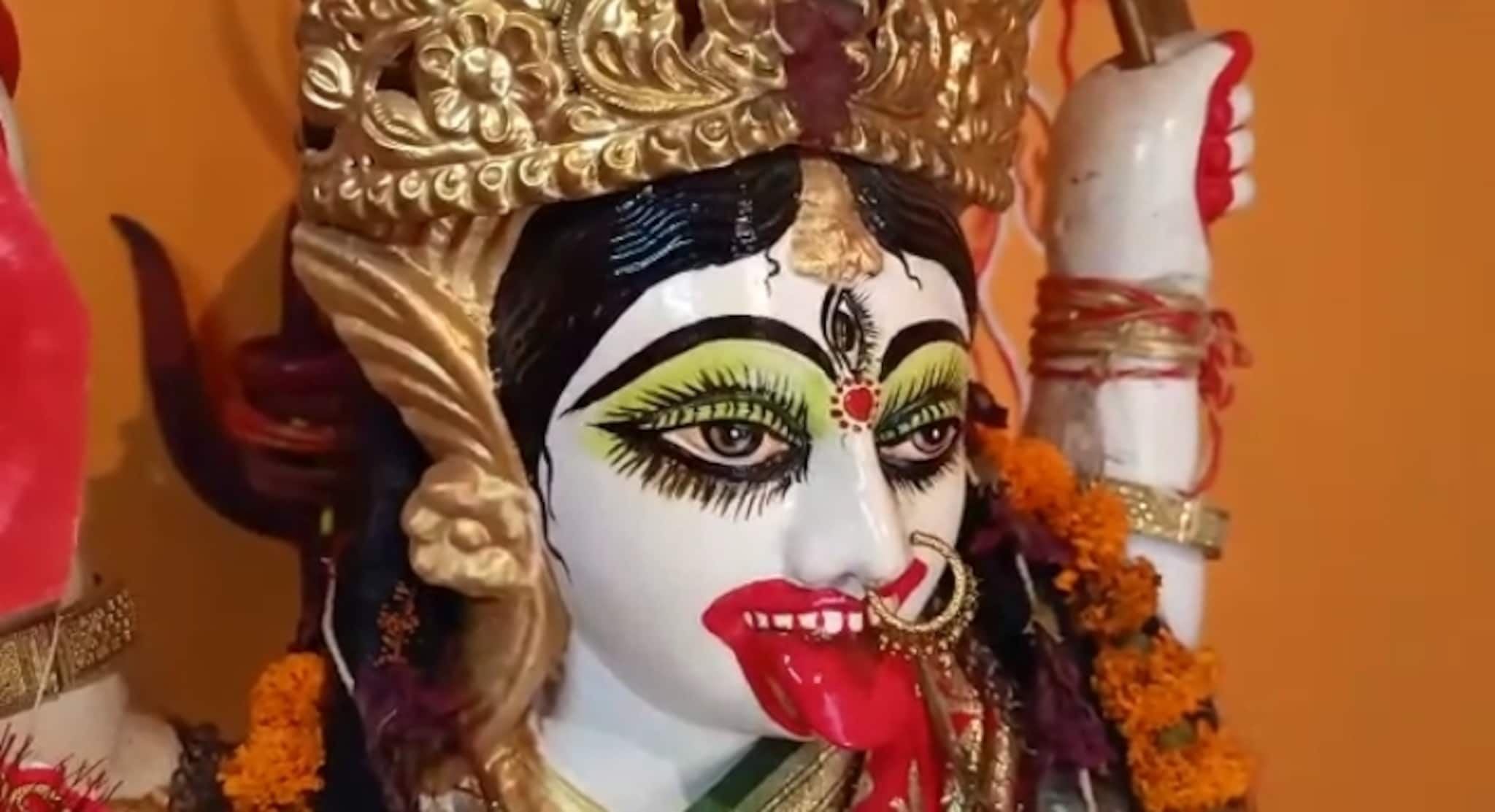 Kali Puja 2021: কালো নয়, সাদা স্বরূপে পুজো নেন কুলটির ফলহারীনি কালী
