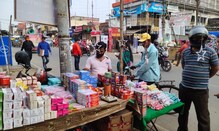 দাম বেড়েছে চায়না লাইটের, আলোয় ঘর সাজাতে বাড়তি খরচ দাম বেড়েছে চায়না লাইটের, আলোয় ঘর সাজাতে বাড়তি খরচ