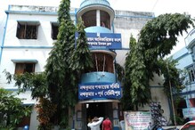 নন্দকুমারে অসহায় অবস্থায় দিন কাটাচ্ছে বৃদ্ধ দম্পতি নেই সরকারি সুযোগ-সুবিধা নন্দকুমারে অসহায় অবস্থায় দিন কাটাচ্ছে বৃদ্ধ দম্পতি নেই সরকারি সুযোগ-সুবিধা