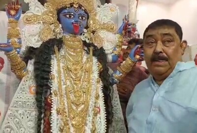 ৫৭০ ভরি সোনা দিয়ে নিজের কালী মা'কে সাজিয়ে দিলেন অনুব্রত মণ্ডল
