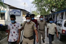 ইয়াবা ট্যাবলেট সমেত গ্রেফতার চার, চাঞ্চল্য