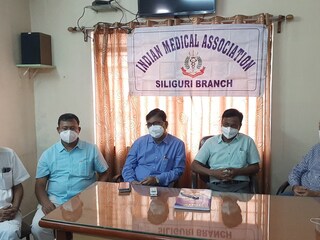 আইএমএ'য়ের শিলিগুড়ি শাখা দফতরে সাংবাদিকদের মুখোমুখি উদ্বিগ্ন চিকিৎসকরা