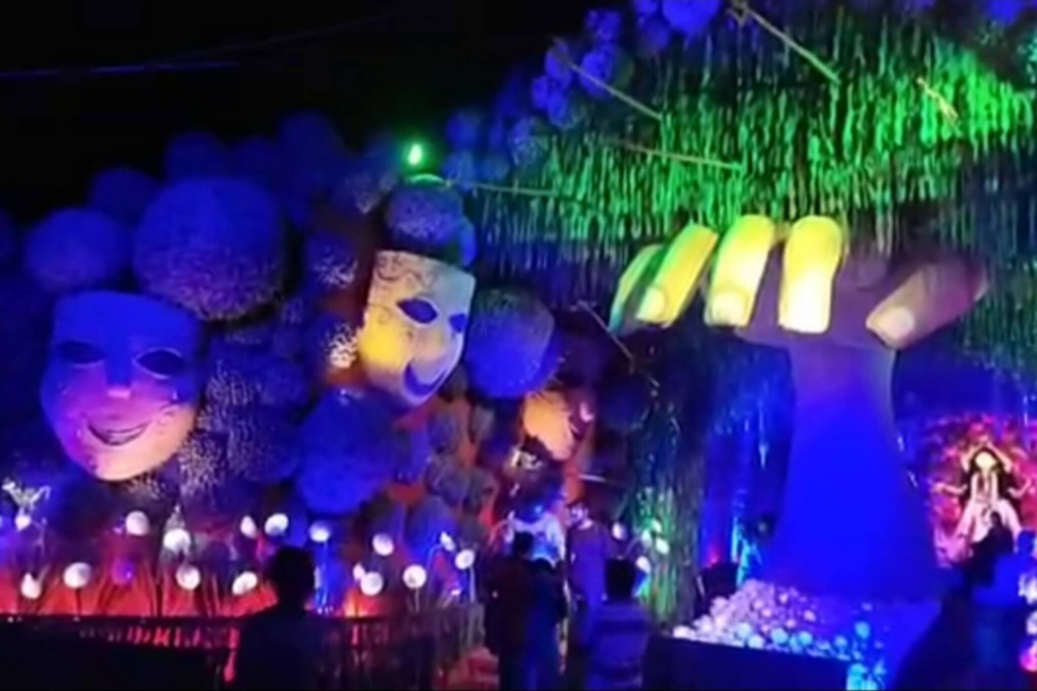 মুক্তির সন্ধানে' থিমে বারাসত ন-পাড়া ওয়েলফেয়ার কমিটির কালীপুজো