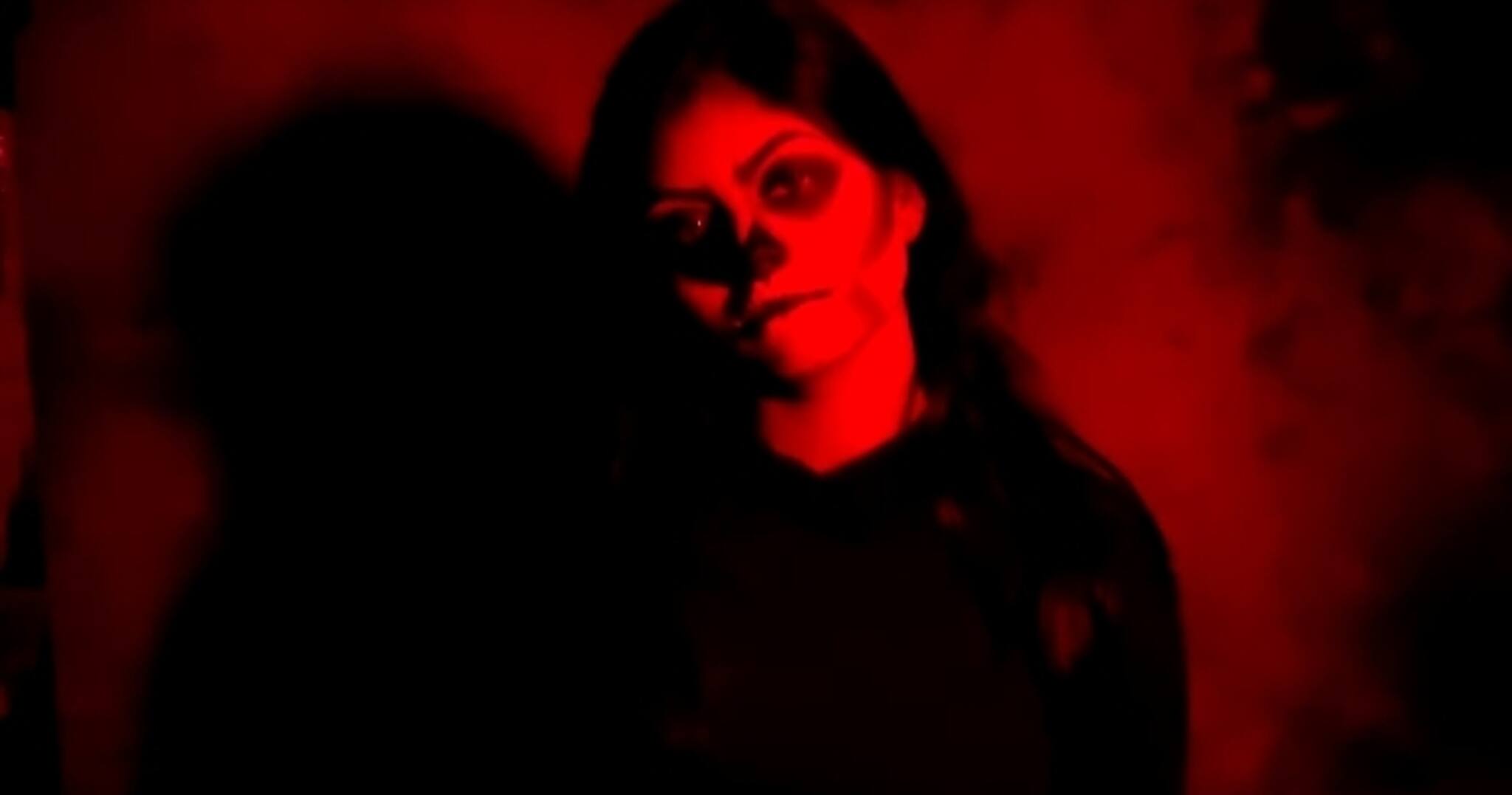 Bangla news: পশ্চিমী দেশগুলির সঙ্গে পাল্লা ! ভূত চতুর্দশীতে হ্যালোইন মেকআপ, দুর্গাপুরে ভূতের দাপাদাপি