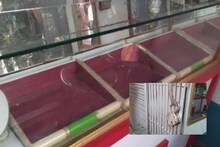 দোকানের তালা ভেঙে তিন লক্ষ টাকার গহনা সহ নগদ ৩০ হাজার টাকা চুরি, তদন্তে দত্তপুকুর থানার পুলিশ
