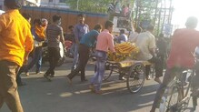 ছট পুজোর আনন্দে মাতোয়ারা শর্মা পাড়া, বাদশাহী রোড যানজট মুক্ত করতে তৎপর পুলিশ ছট পুজোর আনন্দে মাতোয়ারা শর্মা পাড়া, বাদশাহী রোড যানজট মুক্ত করতে তৎপর পুলিশ