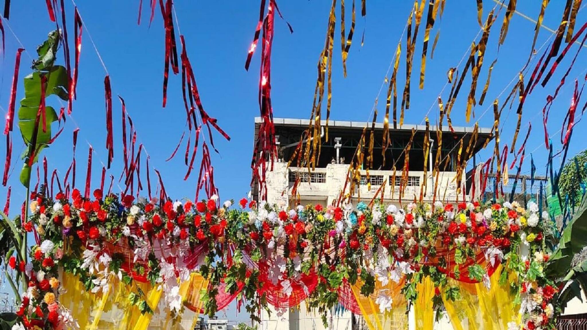 Bangla News: পুরনো দিনেই ফিরল ভিড়ে ঠাসা মহানন্দা নদীর ঘাট, কোথাও ছট পুজোর জন্য বেছে নেওয়া হল বাড়ির ছাদ