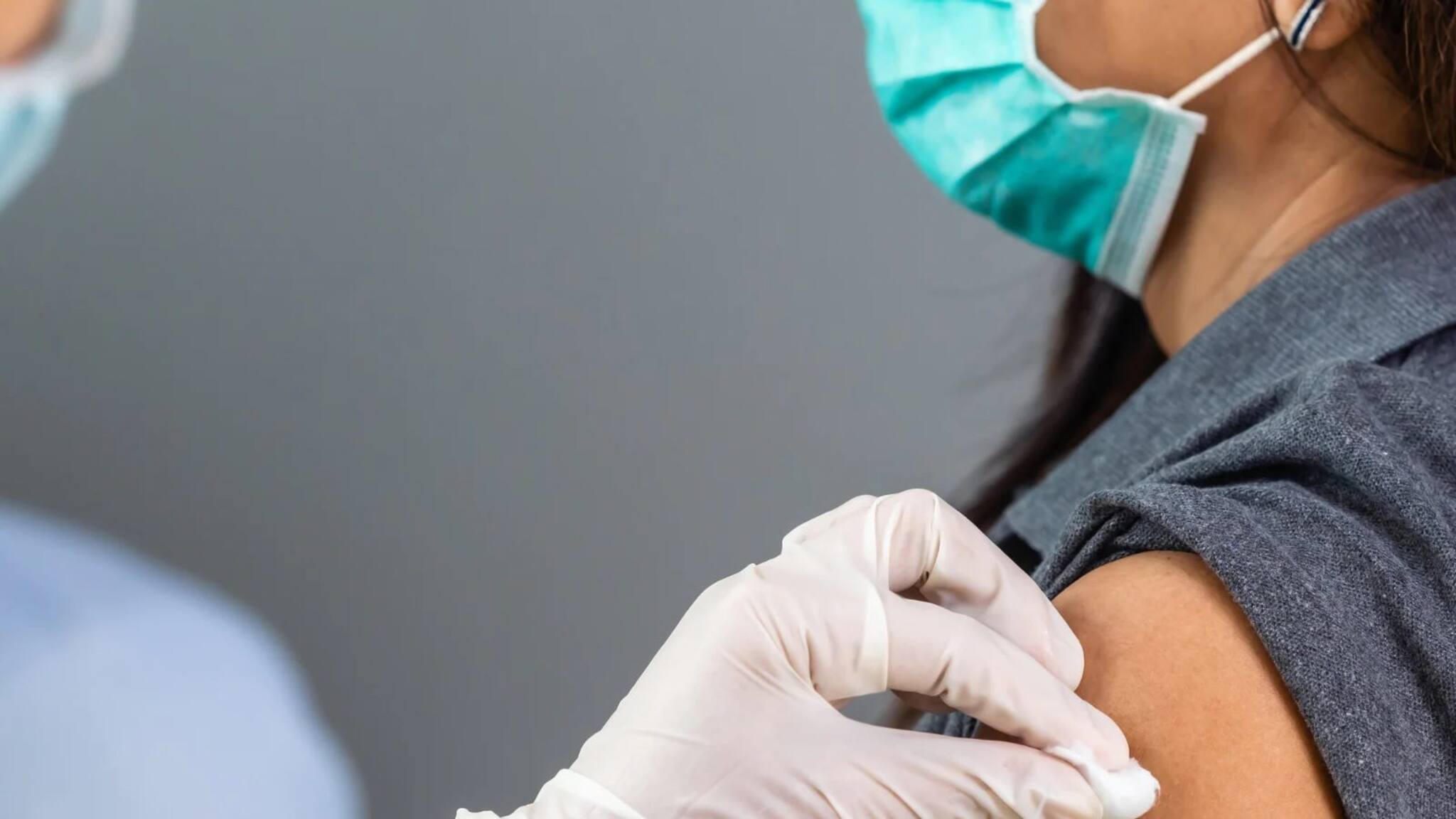 West Bengal Covid Vaccination: সময়সীমা পেরিয়েও বিপুল সংখ্যক মানুষ টিকার দ্বিতীয় ডোজ নেননি রাজ্যে! প্রকাশ্যে এল চাঞ্চল্যকর তথ্য...