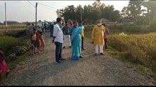 ফোন পেয়েই মঙ্গলকোটের রাস্তা পরিদর্শনে জেলা সভাধিপতি ফোন পেয়েই মঙ্গলকোটের রাস্তা পরিদর্শনে জেলা সভাধিপতি