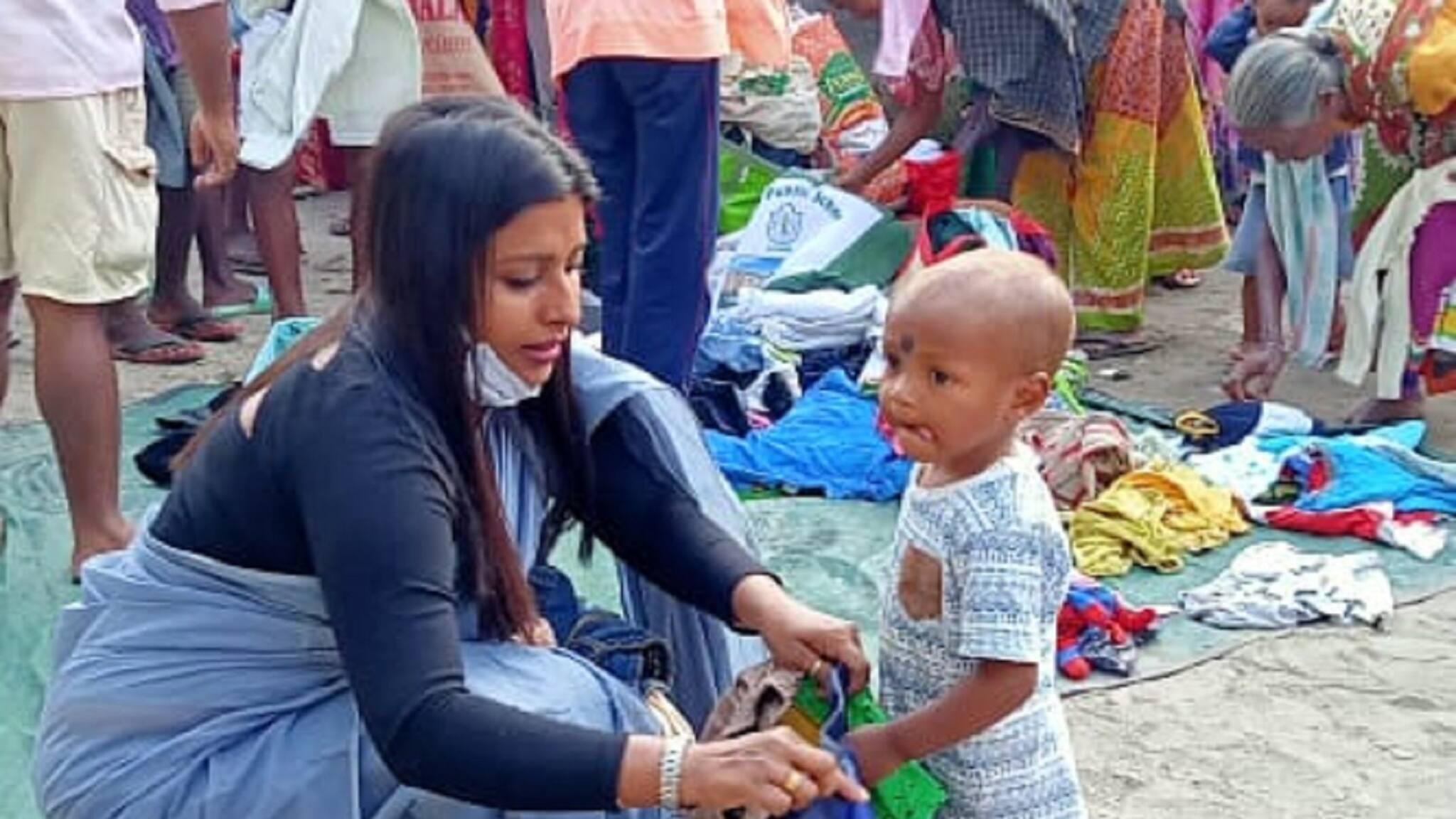 Children's Day: পাহাড় থেকে সমতলে শিশু দিবস ঘিরে একাধিক অনুষ্ঠান, কোথাও দুঃস্থ শিশুদের হাতে তুলে দেওয়া হল নতুন জামা-কাপড়, কোথাও শিক্ষাসামগ্রী 
