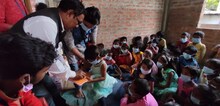 দুঃস্থ শিশুদের পাশে শিলিগুড়ির গিভ লাইফ সোসাইটি