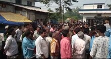 সহায়ক মূল্যের ধান ক্রয় নিয়ে, পথ অবরোধ ভাতার ব্লকের চাষীদের