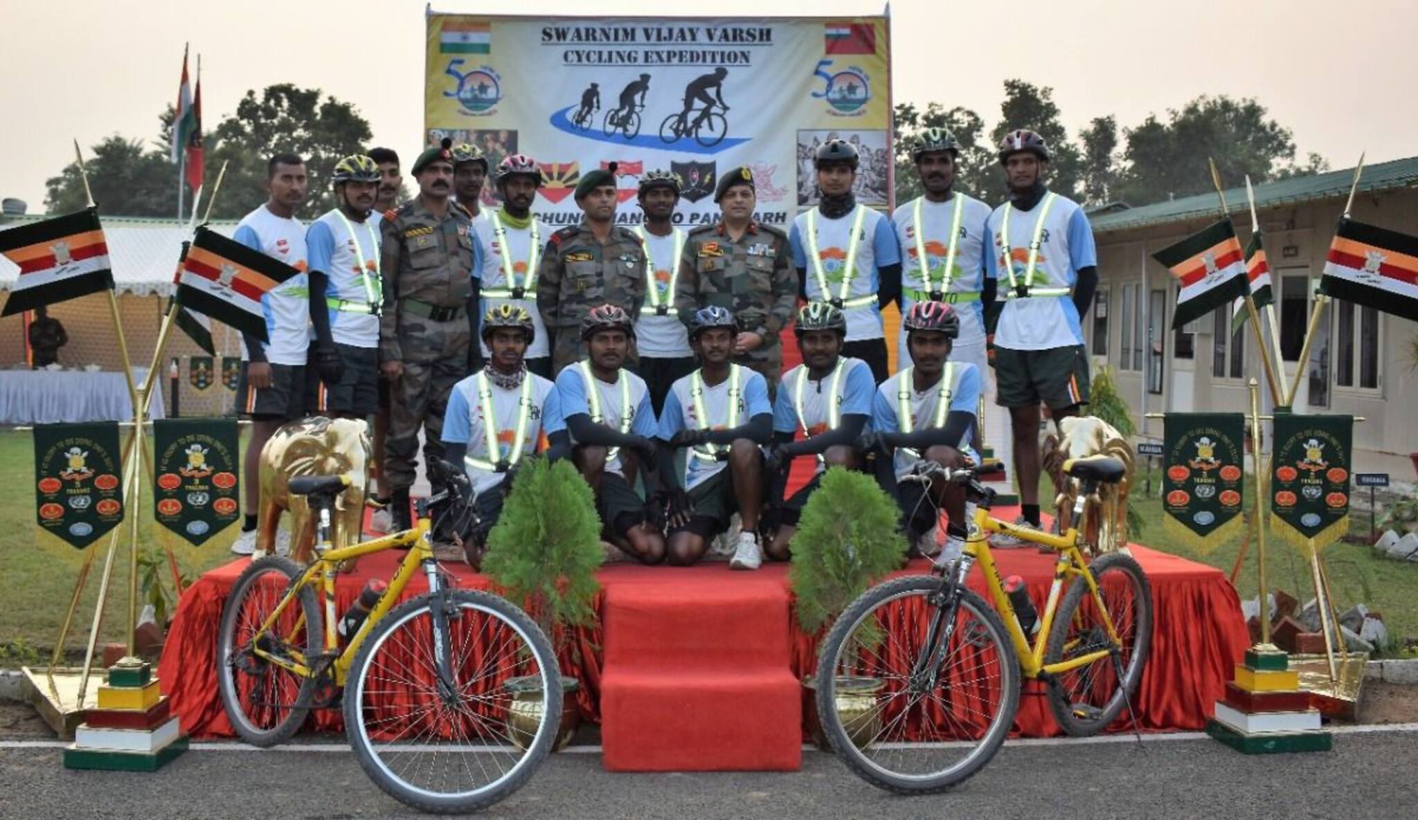 Indian Army|| স্বাস্থ্য-পরিবেশ রক্ষায় উদ্যোগ, 'Swarnim Vijay Varsh' উপলক্ষে সাইকেল এক্সপিডিশন আয়োজন সেনার