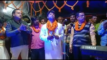 করতাল বাজিয়ে কীর্তন করছেন শান্তিপুরের বিধায়ক করতাল বাজিয়ে কীর্তন করছেন শান্তিপুরের বিধায়ক