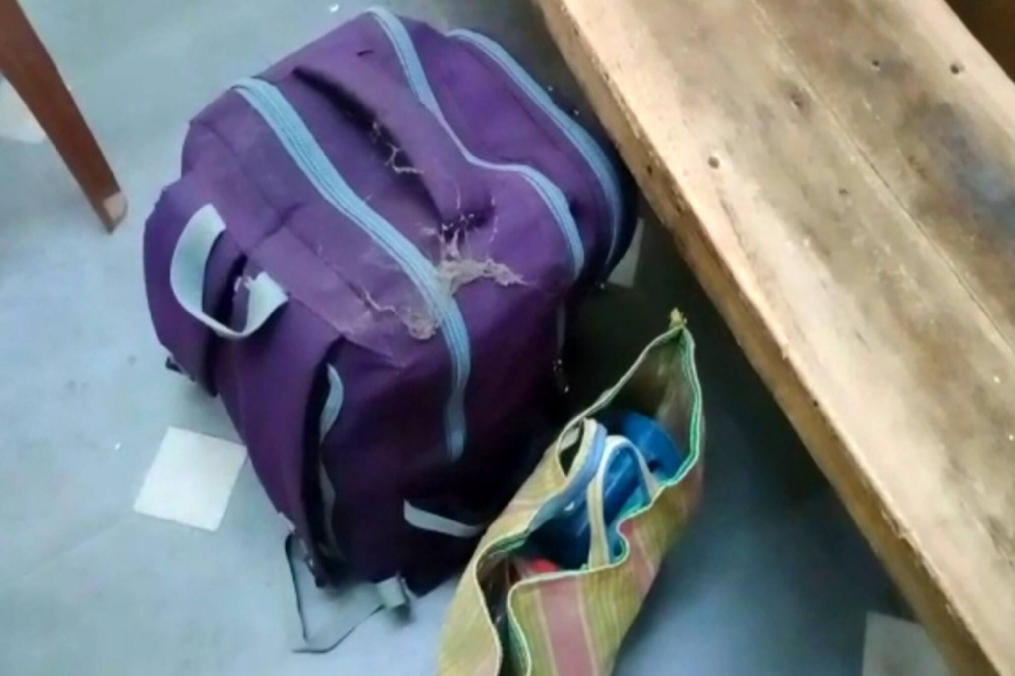 South 24 Pargana: আদালত চত্বরে পরিত্যক্ত ব্যাগ নিয়ে চাঞ্চল্য