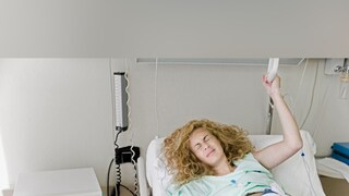 স্বামীর এ কী চাহিদা! স্ত্রীর সন্তান প্রসবের সময়ে ঘরে রাখতে হবে ভাইকেও!