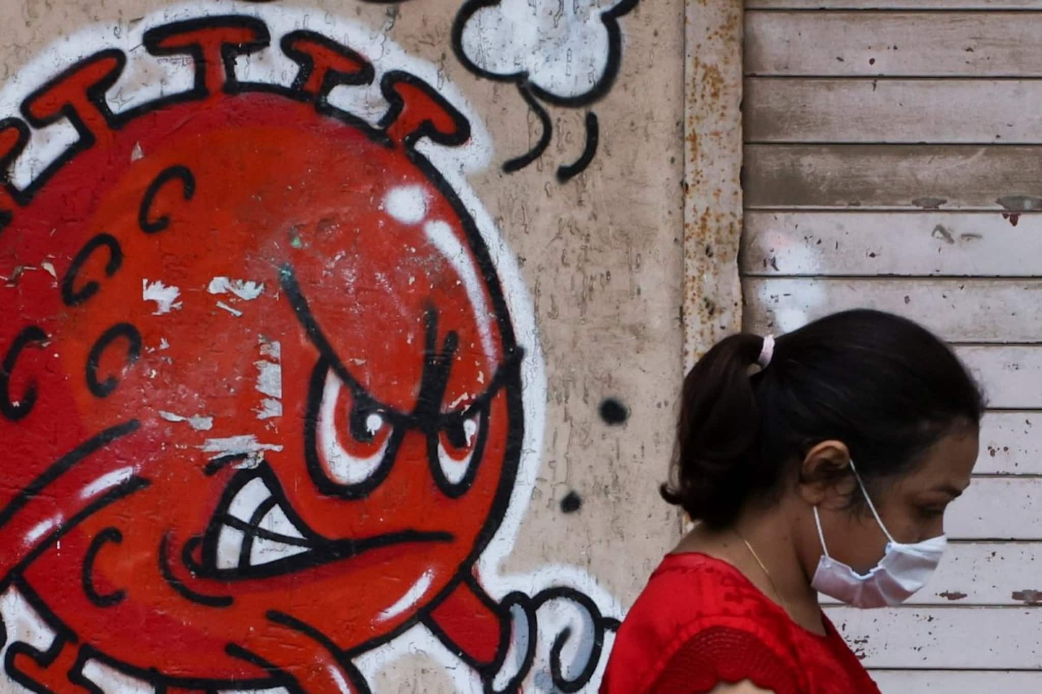 কলকাতায় ফের ওমিক্রন আতঙ্ক, ডাবলিন ফেরত যুবক করোনা পজিটিভ