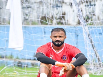 লাল হলুদ অধিনায়ক হিসেবে দায়িত্ব বেড়েছে অরিন্দমের