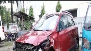 চিংড়িঘাটায় পথ দুর্ঘটনায় ঘাতক গাড়ি৷ চিংড়িঘাটায় পথ দুর্ঘটনায় ঘাতক গাড়ি৷