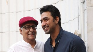 পরাণ বন্দ্যোপাধ্যায়ের সঙ্গে দেব পরাণ বন্দ্যোপাধ্যায়ের সঙ্গে দেব